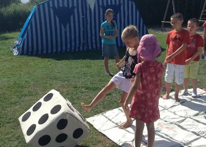 Camping Spacieux Pour 8 Pers - Vue Etang - Terrasse - Api-1-52-224 *